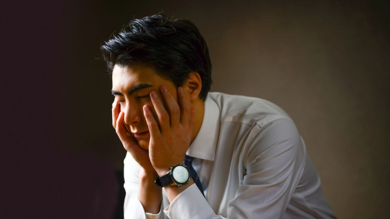 「親を責めるつもりはないが…」年収400万円・28歳サラリーマンの嘆き。親の「学費は心配するな」から一転、まさかの事態で〈奨学金肩代わり〉終了のお知らせ