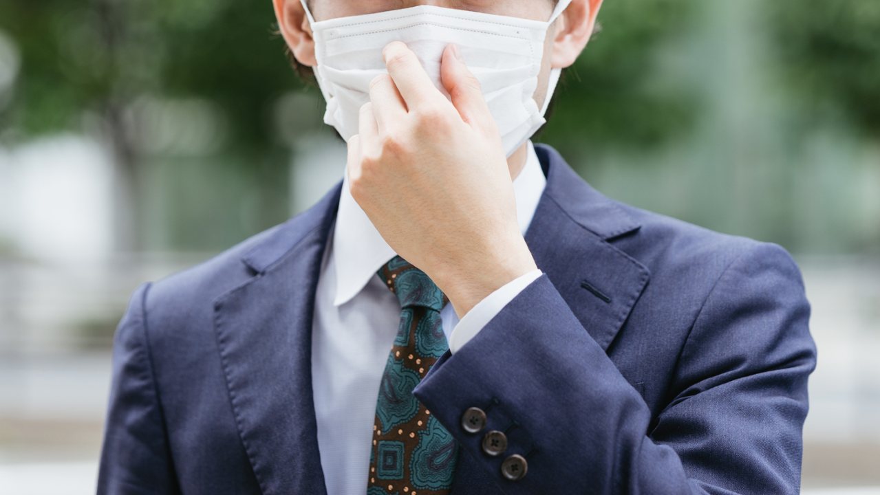 マスク生活で「口が臭い人」増加中…口臭を予防する方法は？【歯科医師が解説】