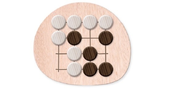 すべて取って全滅させるか、白が一方的に打てない状況にしてください。先行は黒。