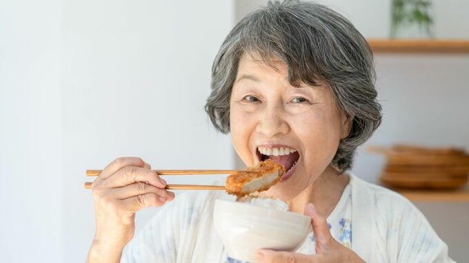 「年寄りなのに、また塩っ辛いもの食べて…」老親が好む食事に隠された「意外な事実」【医師が解説】 