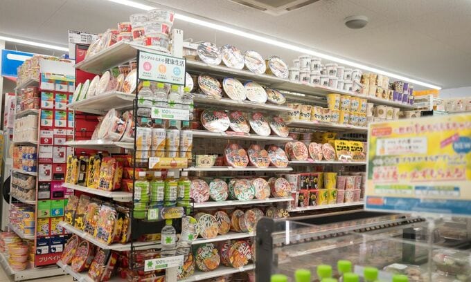 「セブンイレブン」「ローソン」「ファミリーマート」…しのぎを削る大手コンビニ3社の平均給与額