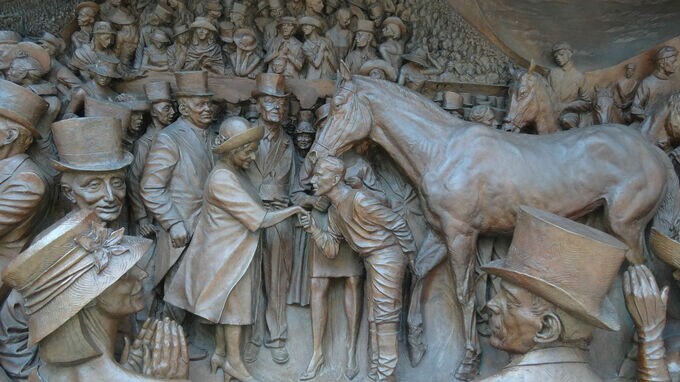 競走馬も「4年」で減価償却可能