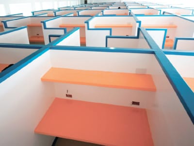 ドアのないオープンタイプの個室