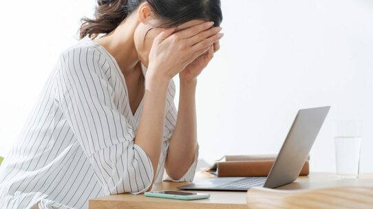 症状はそっくりだが…「ただの気落ち」と「うつ病」との決定的な差【産業医が解説】