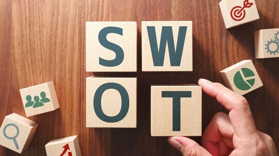 SWOT分析って?知っておくべき戦略分析のフレームワーク
