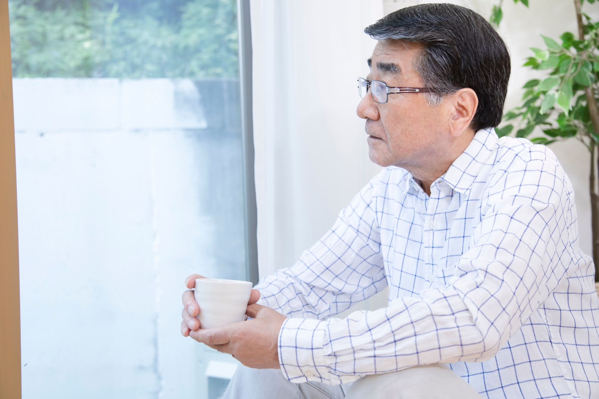 ついてこないで！妻のランチ会に同行しようとした〈年金月28万円〉67歳夫…まさかの拒絶に「俺の人生は間違っていたのか」と自問したワケ