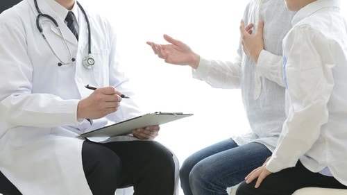 病院の再編が加速し、生き残れる病院と淘汰される病院がハッキリするという。（※写真はイメージです／PIXTA）