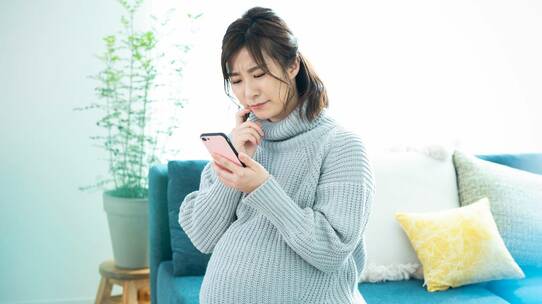 「一緒に育てたい」から一変、「堕ろしてほしい」…無責任な彼氏に胎児認知させ、養育費を請求するには【弁護士が解説】