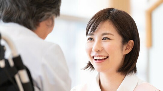 「治らないんだったら、そのままで」…医師が有料老人ホームで見たもの