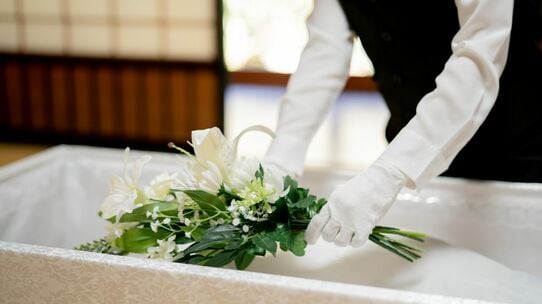 有限会社の社長が死亡した場合。相続に関する手続きと注意点を解説【税理士の解説】