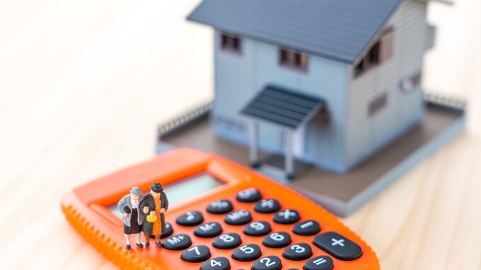 「実家を売却する手順」親の入院、介護施設入所で…お金も必要