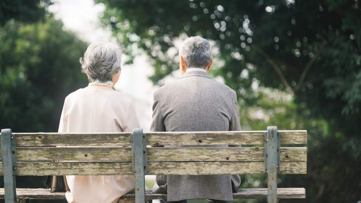 「老後は安泰」だと思っていたのに…夫急死後に知らされた〈遺族年金ゼロ〉という現実に妻、絶句 | ゴールドオンライン