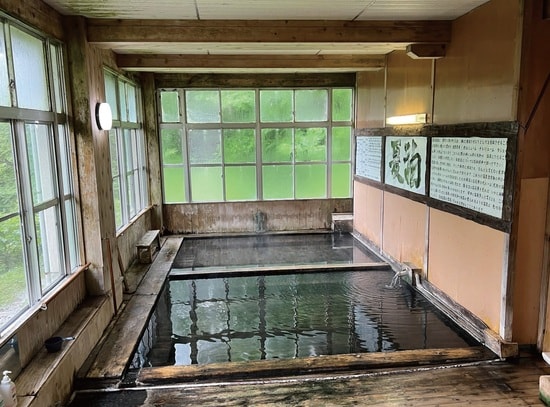 出所：『温泉博士×弁護士が厳選、とっておきの源泉かけ流し325湯』（合同出版）より抜粋