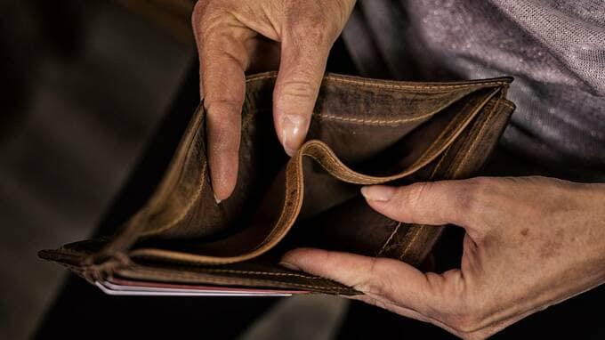 「祝！定年」でも仕事は辞められず…貧困にあえぐ高齢者の実態