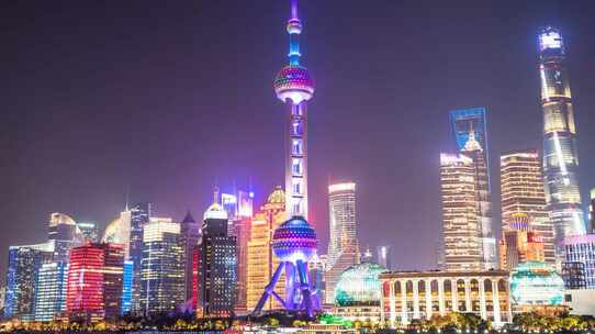 中国・香港では新型コロナウイルス規制による景気後退の懸念が再燃。両市場は、モメンタム悪化