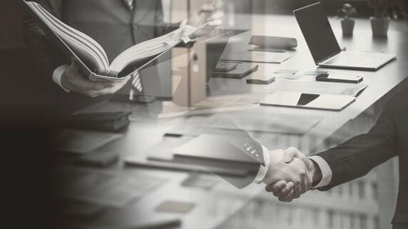 話が違うじゃないか！ 72歳・運送会社元社長の怒声響くも…信頼したM&A仲介会社からは用済み扱い、「老後破産確定」の残酷すぎる着地点【税理士が解説】