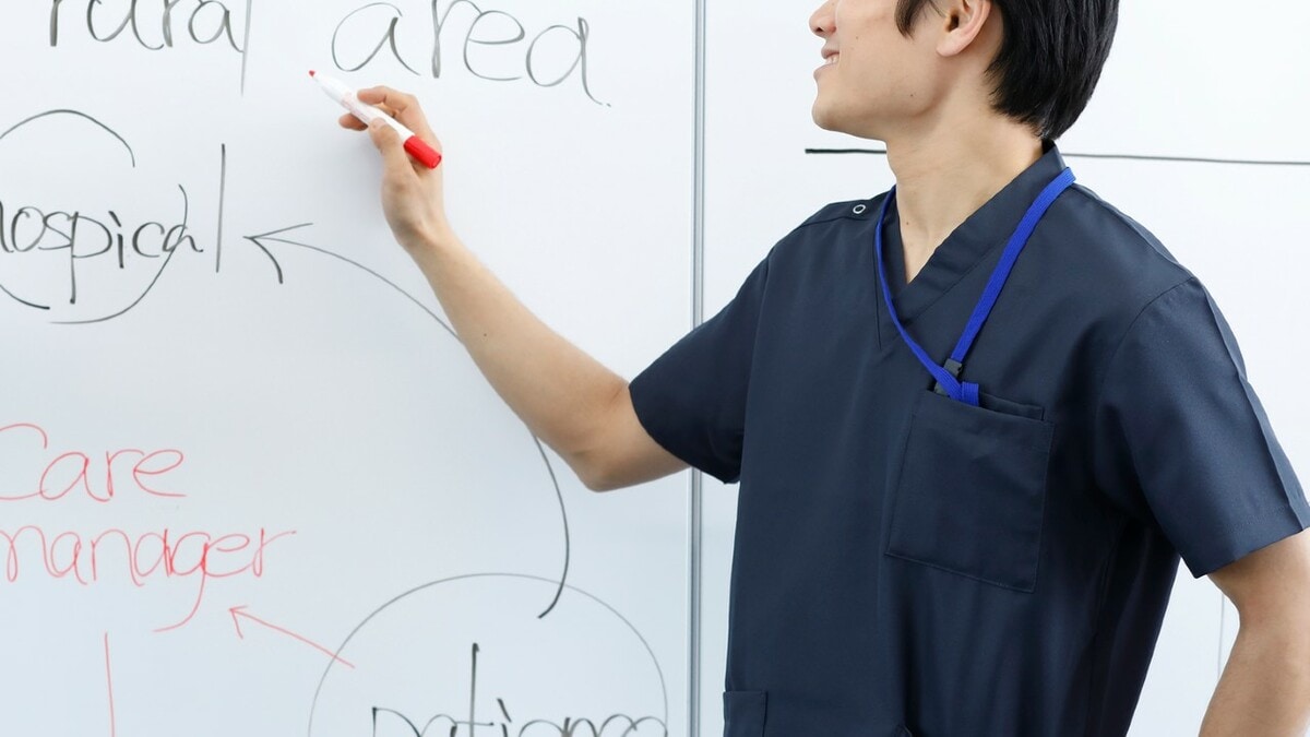 医師になる裏道？同級生の約7割が消える「超穴場」医学部の謎