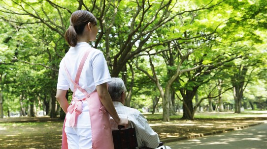 介護施設への入居 契約締結までの具体的な流れ