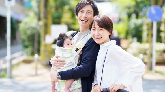 若い世代が結婚・子育てに望ましいと思う制度1位は？理想の夫婦像激変時代の人材確保対策を知る