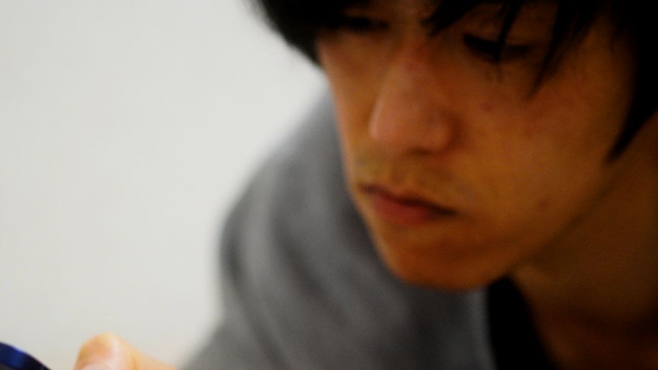 「俺のサラリーマン人生は何だったんだ…」“退職金900万円・現在無収入”61歳元会社員夫の虚無感。パート妻に気兼ねし〈昔の息子の部屋〉で寝起き、残された漫画とゲームに夜な夜な耽る定年ライフ