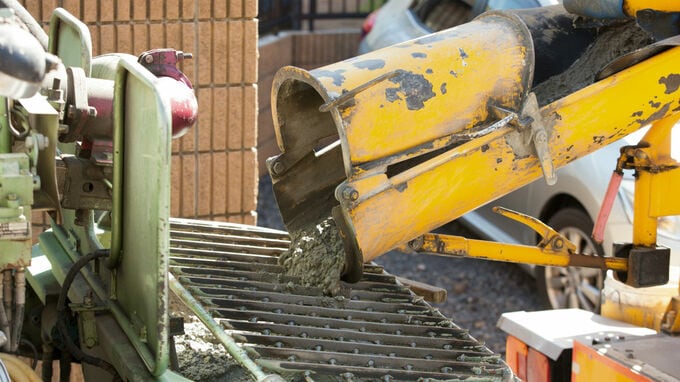 生コン出荷量4月は16％増　小さな記事ですが・・・