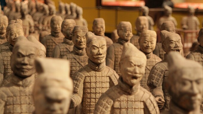 勢いを増す人民元預金、上海では金の建値設定導入か？