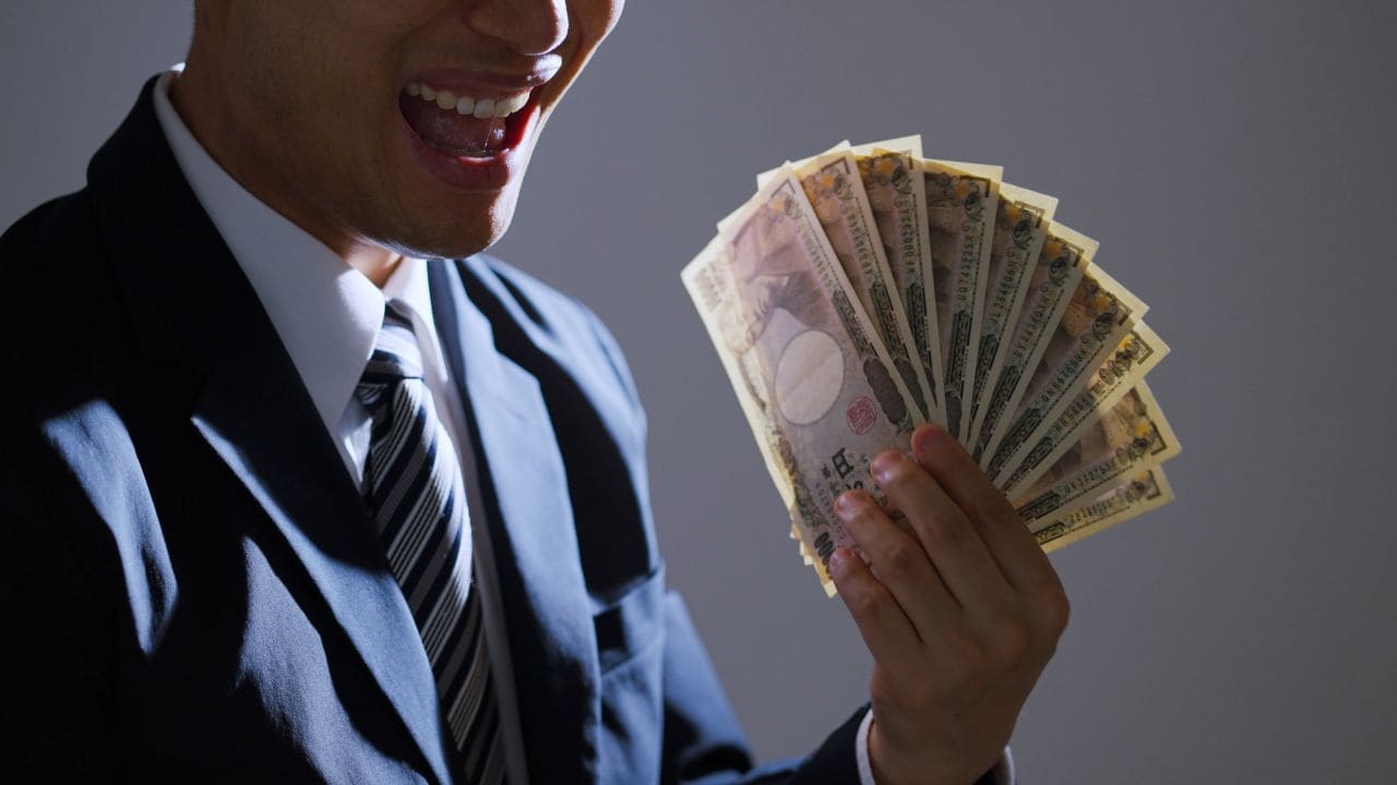 父さんの財産は、すべて俺のものだ！〈遺産5,000万円〉を前に42歳長男が豹変。〈年金月12万円〉75歳母が絶句した日