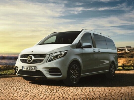 ［図表6］人数や荷物に合わせてシートアレンジを選べるミニバン「Vクラス」 写真出典：メルセデス・ベンツ日本