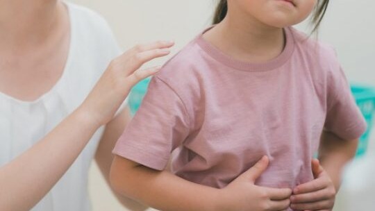 健康な子どもが「便秘」になってしまう3つの原因と改善方法