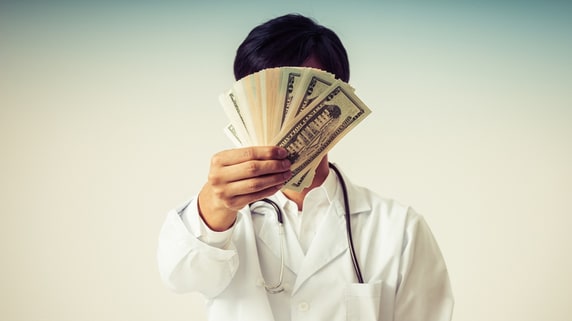 開業を考える勤務医が「不動産投資」に手を出してはいけない理由【専門家が解説】