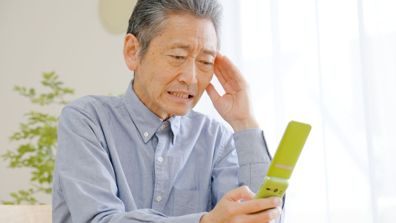 ふざけるな！年金月16万円・72歳男性が激怒。病院の受付で告げられた「まさかのひと言」