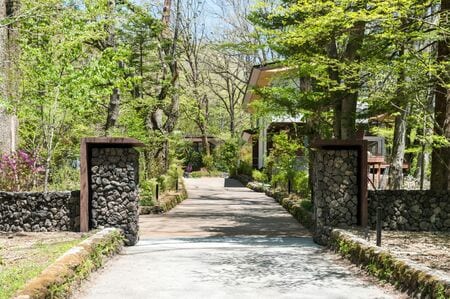 旧軽愛宕Club Orbitの門構え　