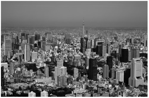  東京の高層ビル群（出所：時事通信フォト／朝日航洋）