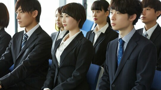 新入社員に「洗礼を浴びせる」会社が採用に強いのはなぜか?
