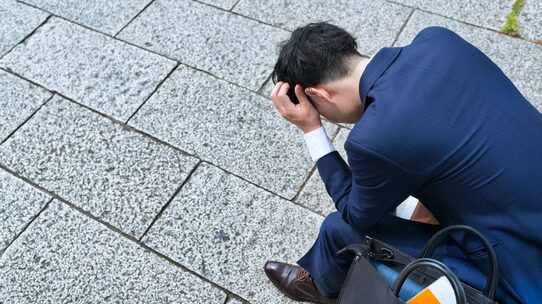 「若年性認知症」か「ただの物忘れ」か…当てはまったら要注意な11のサイン【専門医が解説】