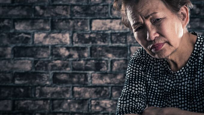 遠方で一人暮らしの「79歳・母」…老人ホームを勧めたら「親を捨てる気？」と怒り爆発！【家族からの相談】