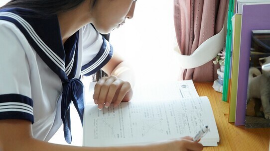 目的とレベルが大切!参考書選びは本人任せだけではダメな理由