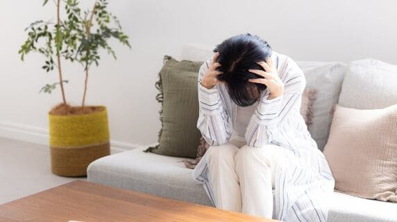 「お母さんを嫌いになったわけじゃない。でも…」〈月収38万円・49歳独身娘〉、それでも実家を離れた“切実な事情”