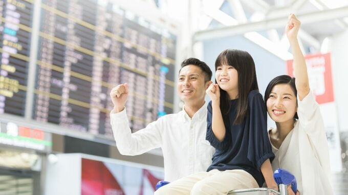 「お世話よろしくね！」娘一家は颯爽とハワイ旅行へ。〈年金月20万円〉犬と庭を託された73歳母「二世帯住宅」に辟易のワケ