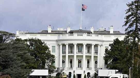 トランプ米大統領は相互関税の導入を発表～市場への影響について考える【解説：三井住友DSアセットマネジメント・チーフマーケットストラテジスト】