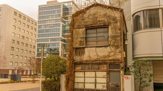いますぐ出ていけ!…世界の「住民強制退去」ビックリ事例集