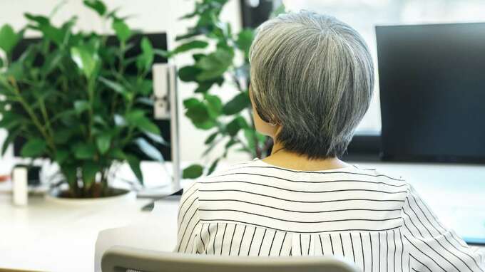「もう一度働こうと思う…」〈資産5,000万円〉の60代夫婦の老後が一変。専業主婦歴30年の64歳妻が職を探し始めた理由