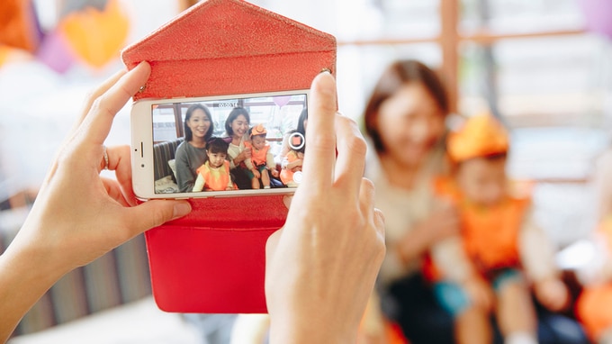 今年もまた来た…〈年金23万円〉で慎ましく暮らす70代夫婦…もしかして「ばあば失格」？長男嫁から送られてくる「孫のハロウィン写真」にモヤモヤするワケ 