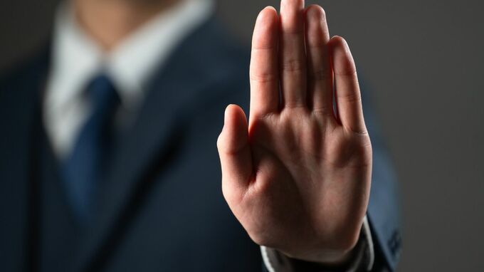 社長になるくらいなら辞めます！優秀な部下ほど会社の後継を断る「3つの重圧」