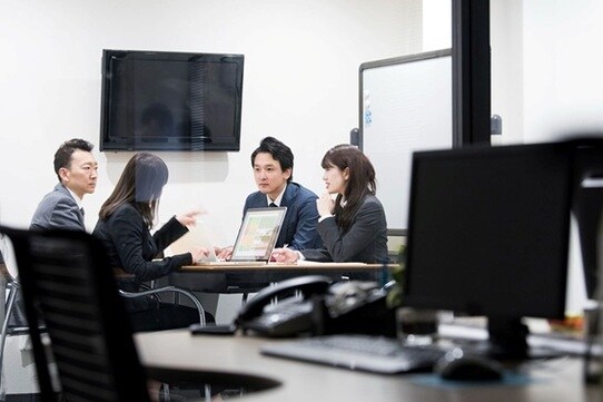 「長時間労働」は“善意”から生まれる…人手不足時代の企業に求められる〈頑張り依存〉からの脱却【社労士が解説】
