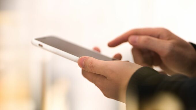 この生活から抜け出したくて…住宅ローンと子どもの教育費に追われる〈年収500万円〉〈小遣い月2万円〉の39歳サラリーマン。“あと月5万円”を夢見て始めた副業の無残な結末