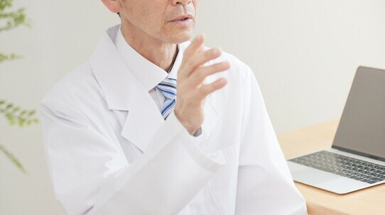 「俺の診断が信用できないのか?」医師が自閉スペクトラム症の子に怒鳴った“まさかの理由”