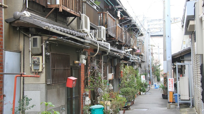 周囲の土地をまとめてマンション用地としての価値を高めた事例