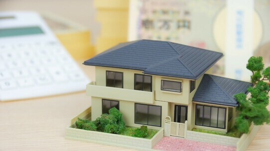 家族が亡くなりました…相続手続きはどう進めればいいか?【弁護士が注意点を解説】