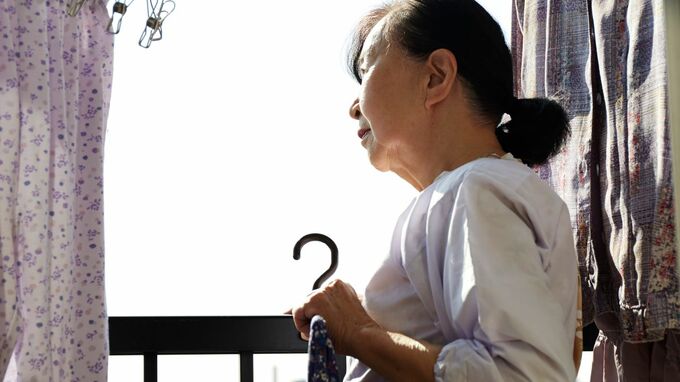 「少しでも貯金をしてくれていたら…」夫を亡くした専業主婦（58）の悲劇。ハローワークで再就職→パート掛け持ち〈月収12万円〉で突入する“綱渡りな老後”